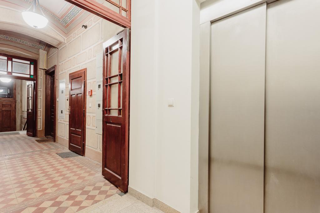Atticus Apartments Krakau Buitenkant foto