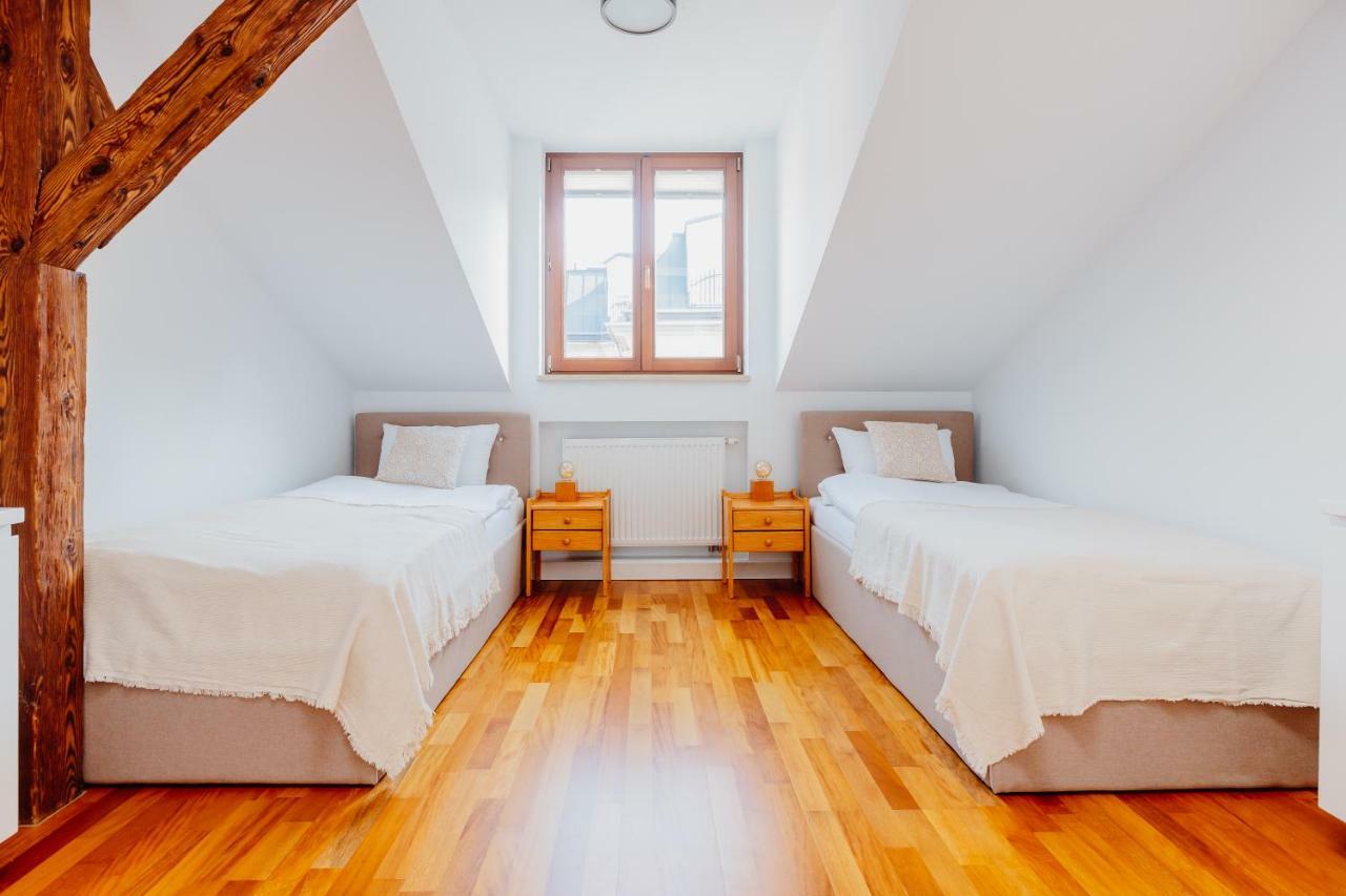 Atticus Apartments Krakau Buitenkant foto