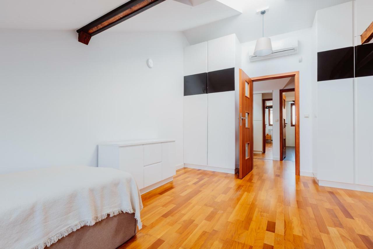 Atticus Apartments Krakau Buitenkant foto