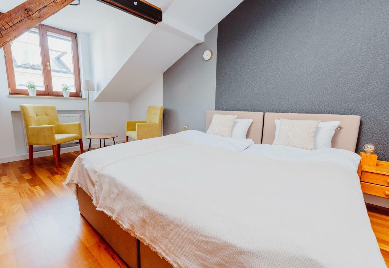 Atticus Apartments Krakau Buitenkant foto