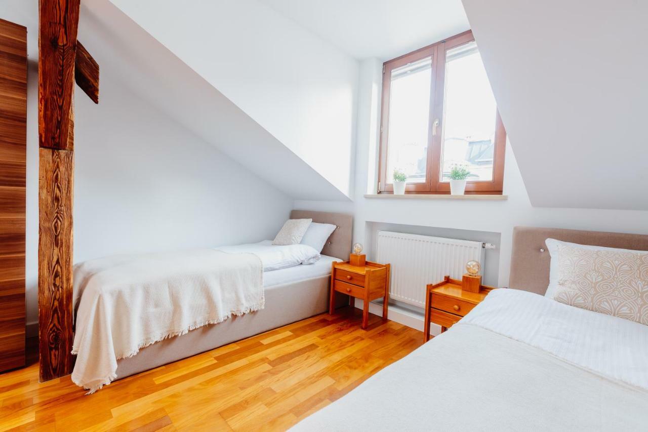 Atticus Apartments Krakau Buitenkant foto